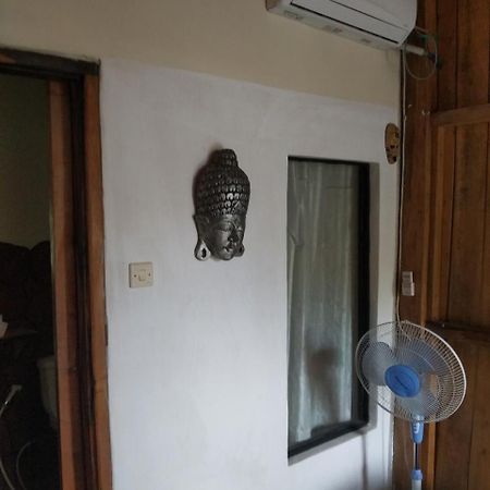 Beach Box Bungalow Gili Trawangan Exterior photo