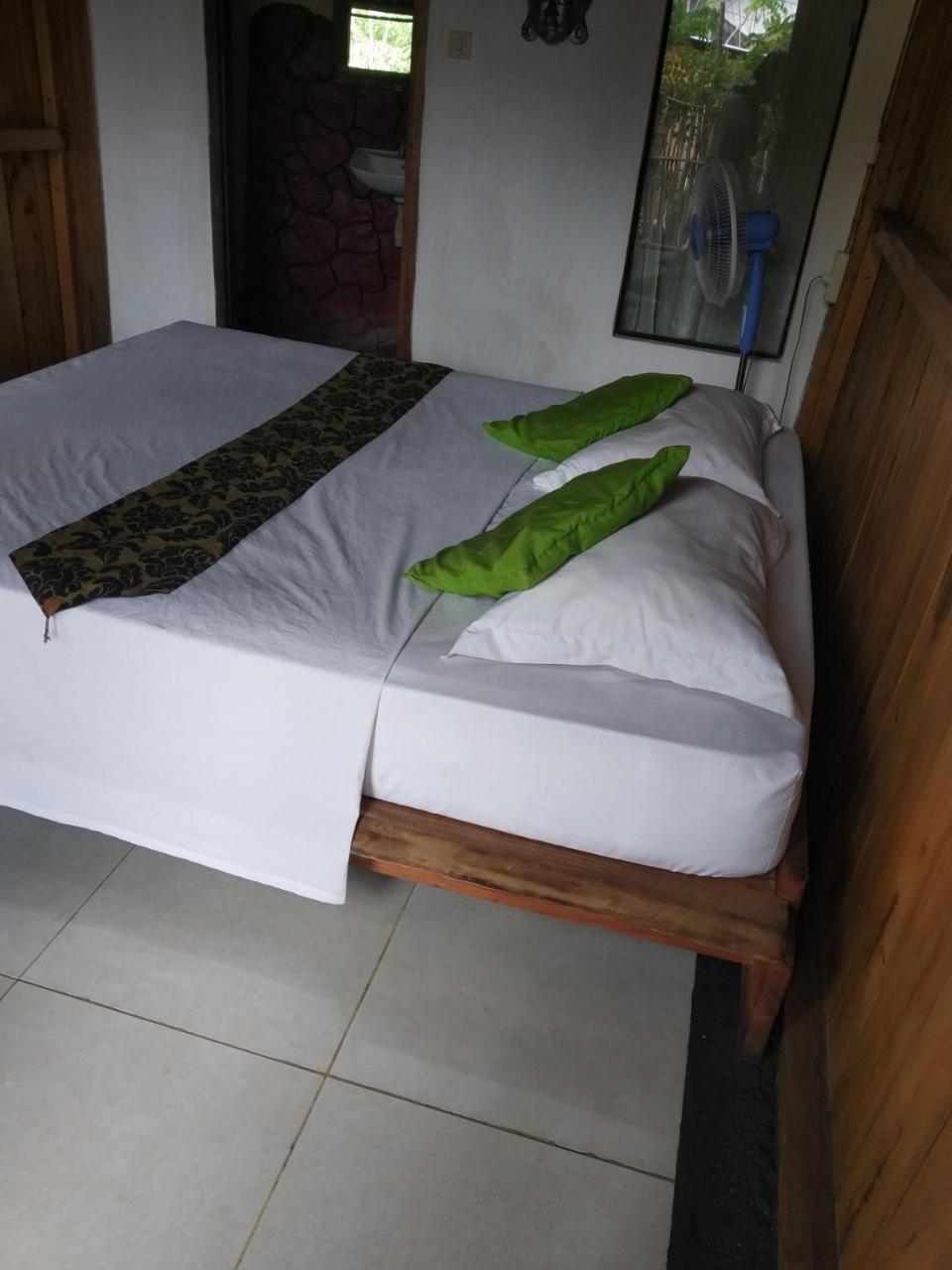 Beach Box Bungalow Gili Trawangan Exterior photo