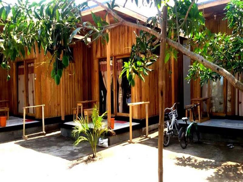 Beach Box Bungalow Gili Trawangan Exterior photo